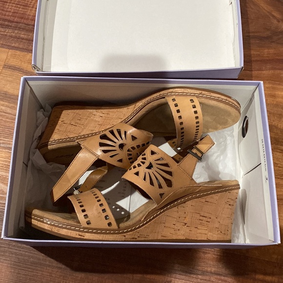 Easy Spirit - Kristina Sandal - Natural Tan - Size 10M - Picture 4 of 8